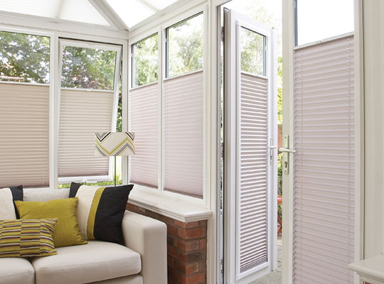 Perfect fit pleated blind