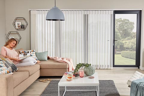 Allusion blinds with motorised tilting